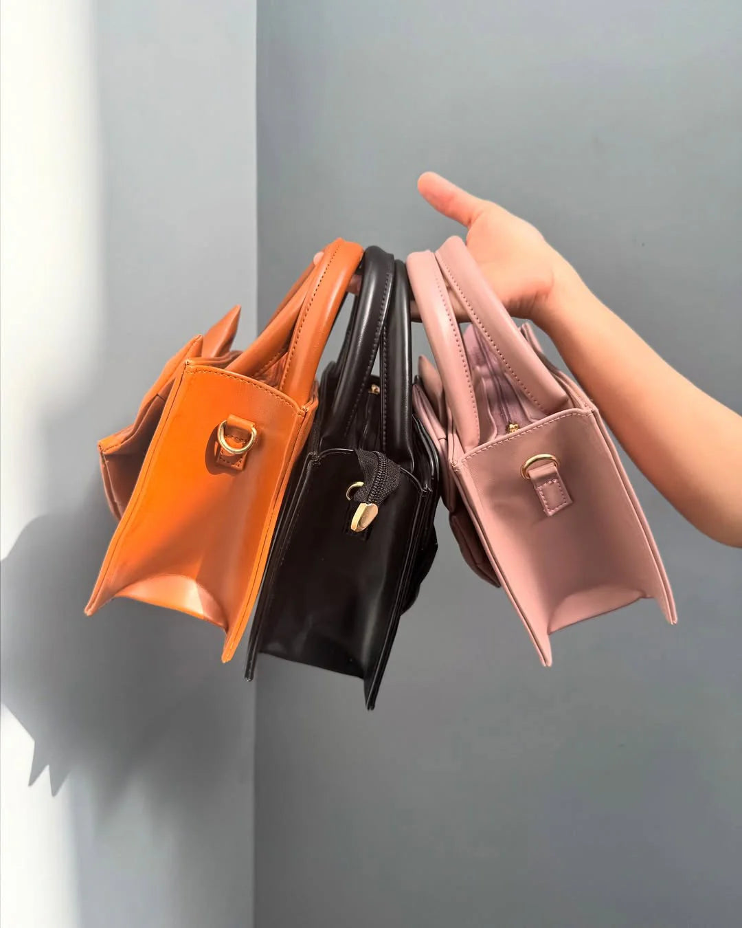Culture HandBag Gloss Bow Brown