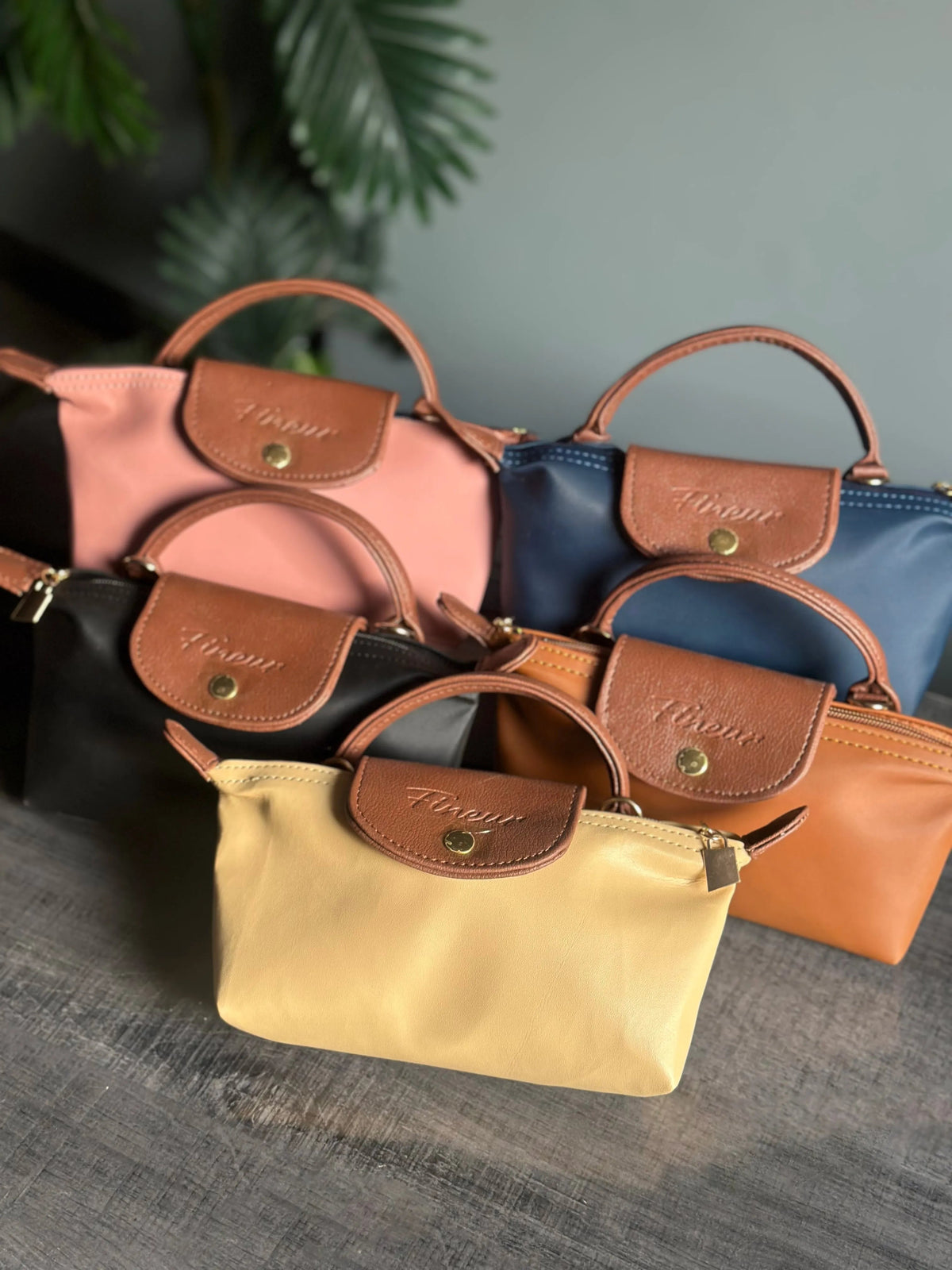 Culture Crossbody Champ - Black