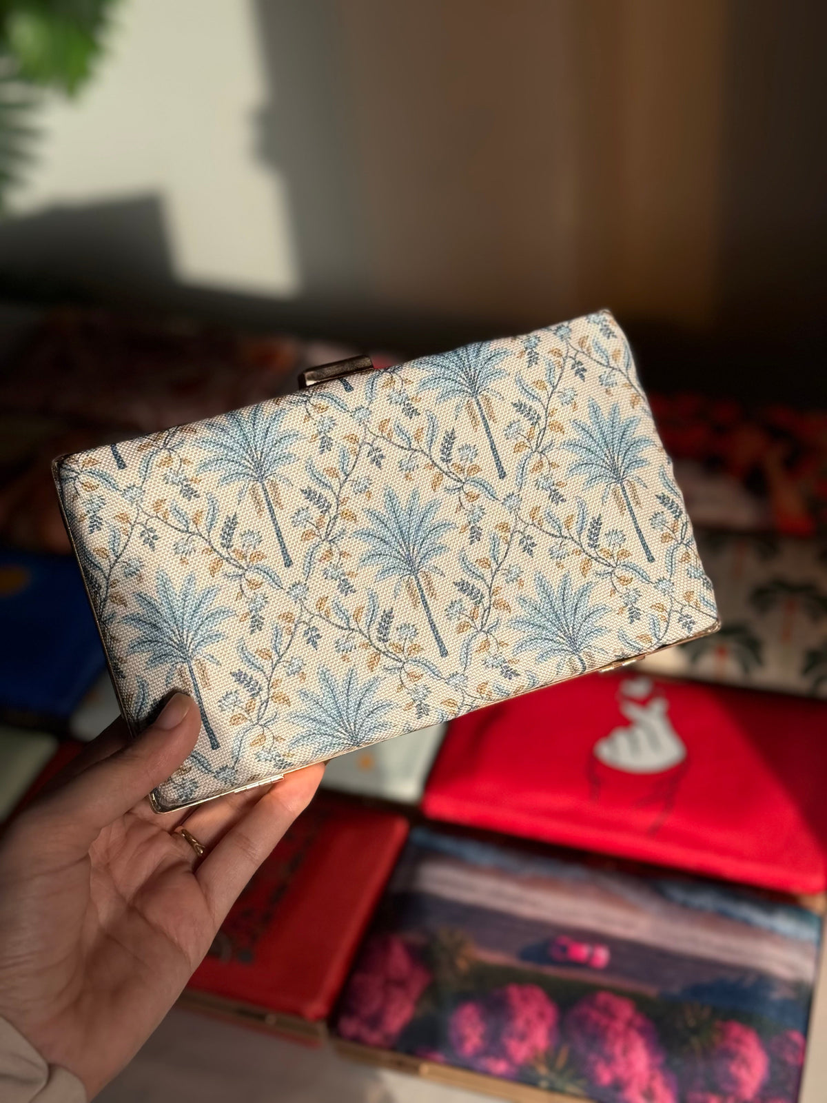 Fineur Oasis Canvas Box Clutch with Detachable Chain