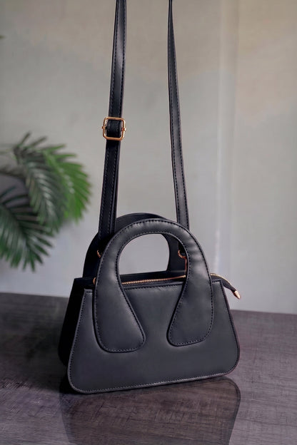 Culture Handbag Crest - Black