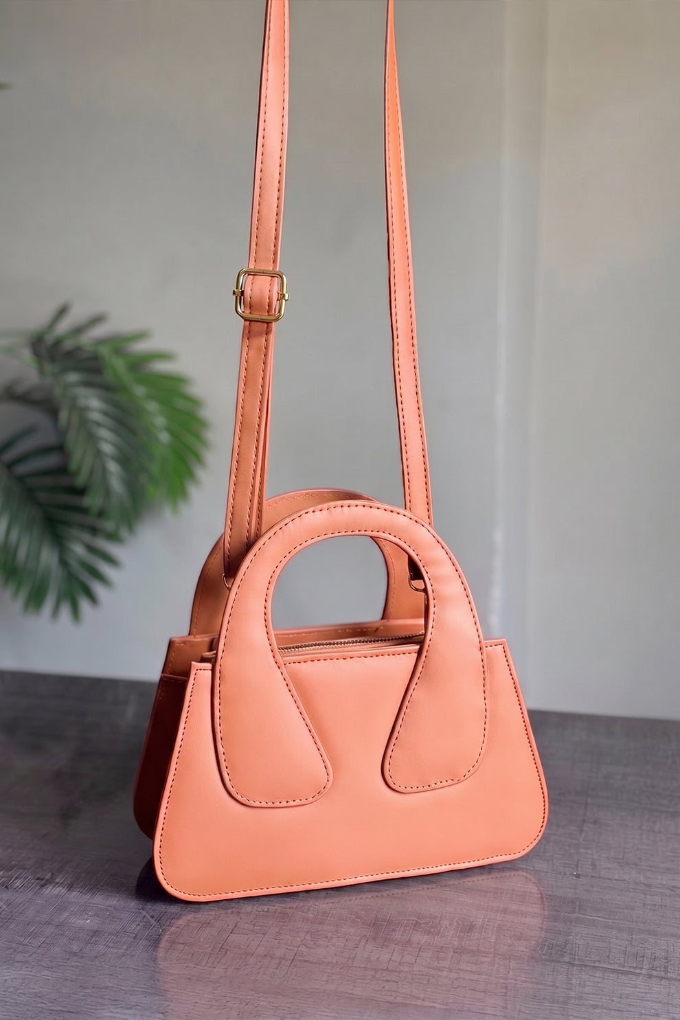 Culture Handbag Crest - Tan