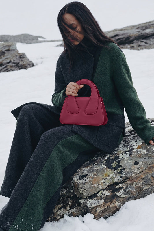 Culture Handbag Crest - Maroon