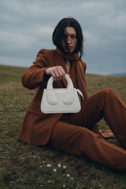 Culture Handbag Crest - White